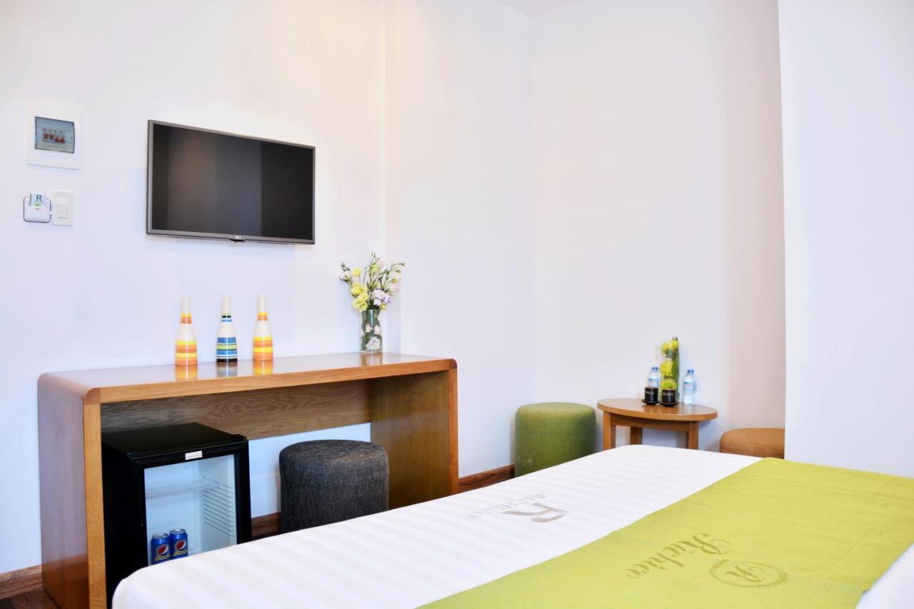Richico Garden Beach Hotel Da Nang Bagian luar foto