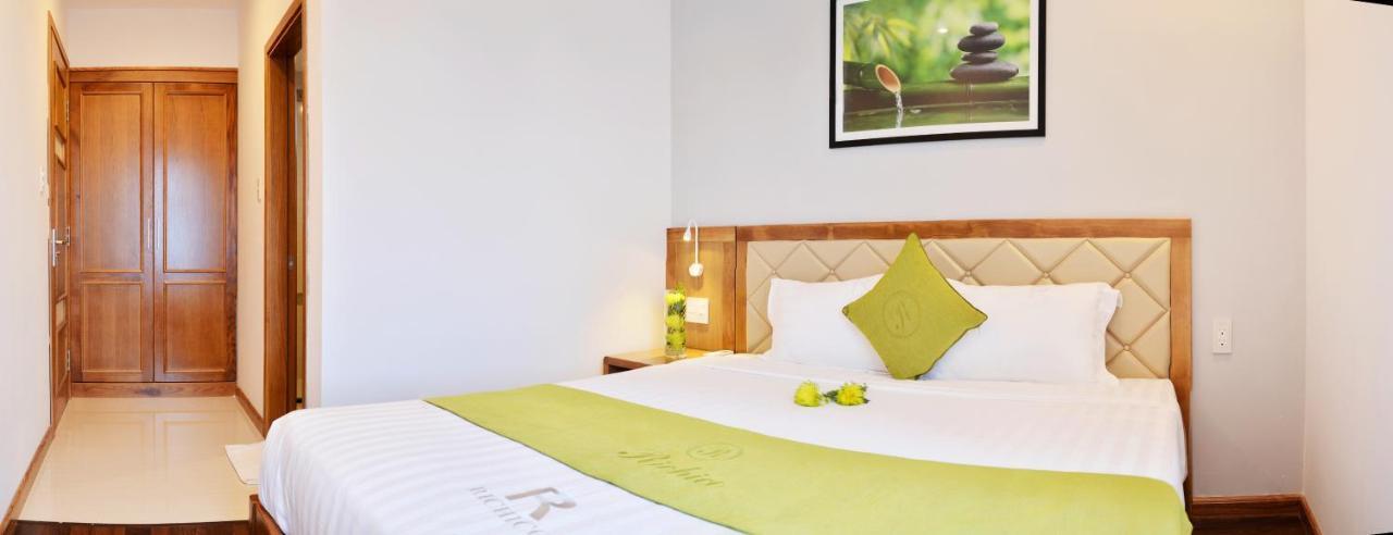 Richico Garden Beach Hotel Da Nang Bagian luar foto