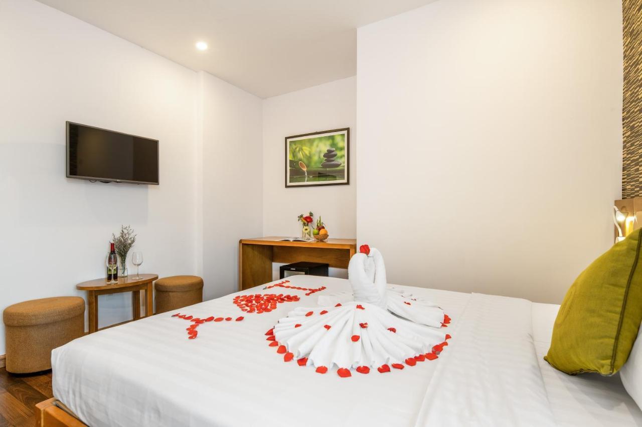 Richico Garden Beach Hotel Da Nang Bagian luar foto