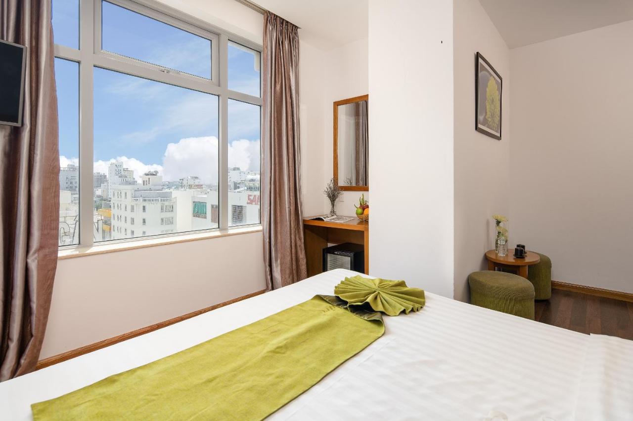Richico Garden Beach Hotel Da Nang Bagian luar foto