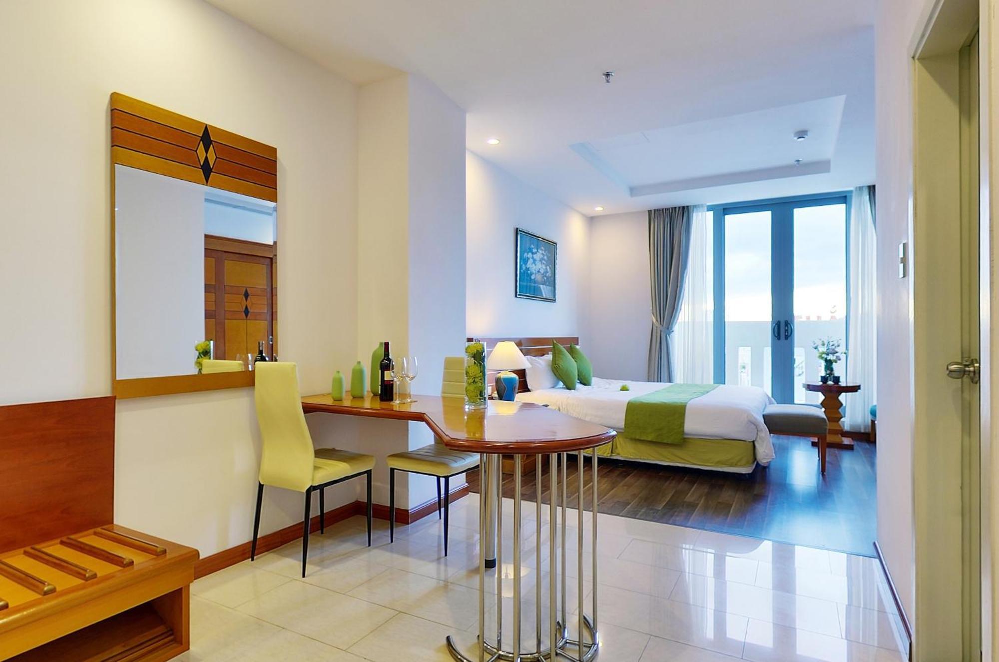 Richico Garden Beach Hotel Da Nang Bagian luar foto