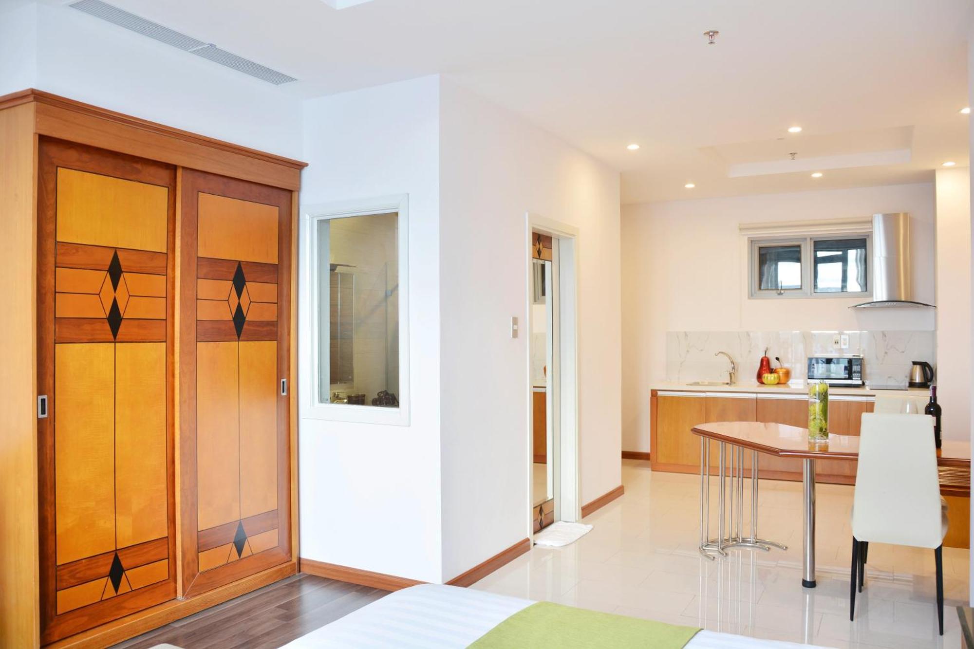 Richico Garden Beach Hotel Da Nang Bagian luar foto